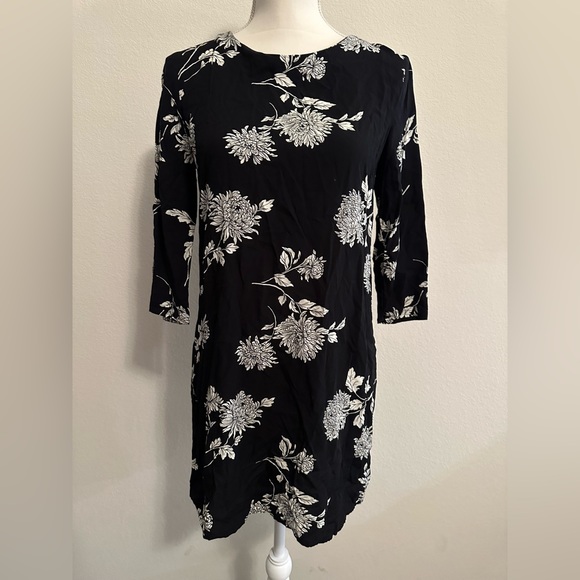 Black Flowy Midi Dress with Flowers Long Sleeve Size Small - Picture 3 of 6